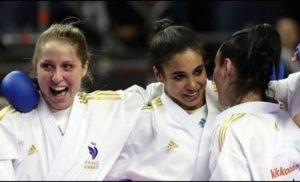 karate-laura-sivert-s-offre-l-or-par-equipes-avec-la-france-au-championnat-du-monde-a-madrid-1541881159