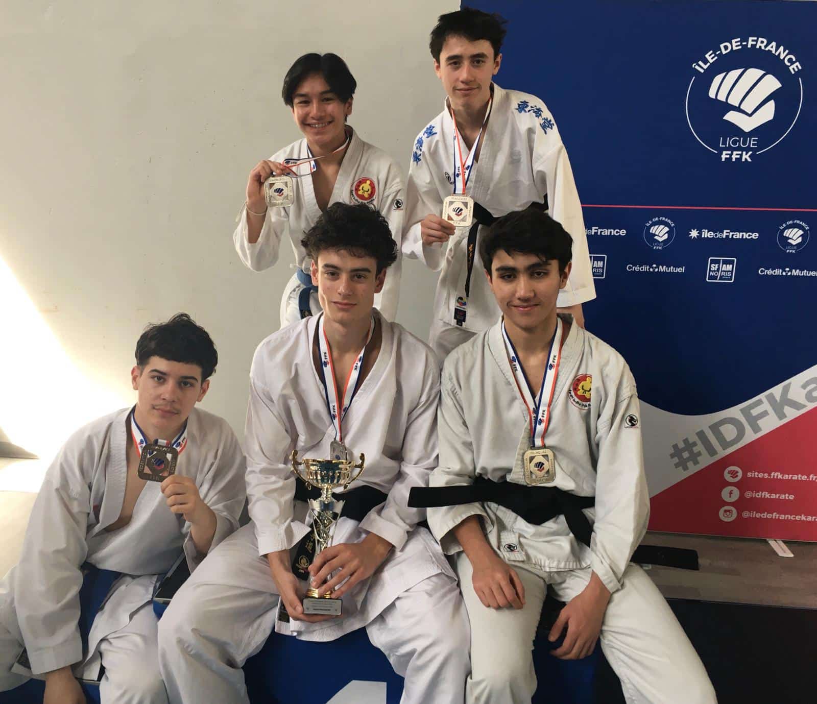 20290329_CHPT_IDF_VET_EQU_02_Kiss